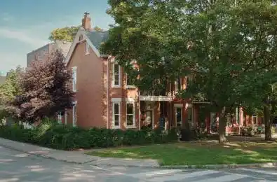 73 Lakeview Avenue Toronto C01 Ontario M6J 3B4
