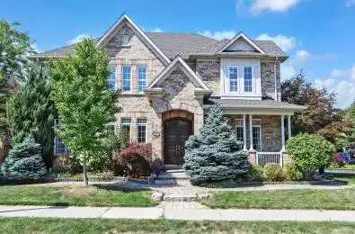802 Walsh Court Newmarket Ontario L3X 2V3