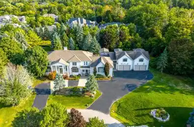 35 Walnut Glen Place Markham Ontario L6C 1A3