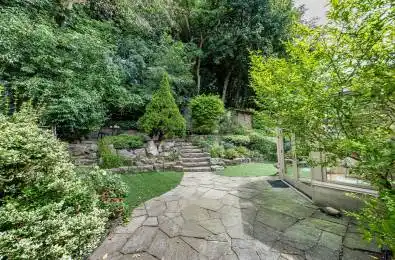 47 Riverview Gardens Toronto W02 Ontario M6S 4E6
