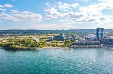 16 Concord Place Unit# 402 Grimsby Ontario L3M 0J1