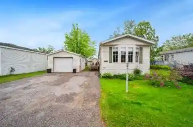 4117 Ash Crescent Severn Ontario L3V 6H4