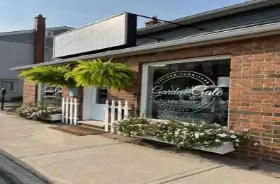 11 King Street Hamilton Ontario L9H 1B7
