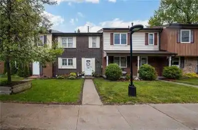 2825 Gananoque Drive Unit# 48 Mississauga Ontario L5N 1V6