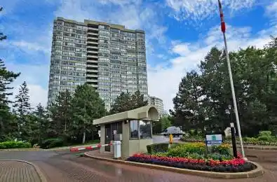 24 Hanover Road Unit# 404 Brampton Ontario L6S 5K8