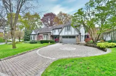 10 Weybourne Crescent Toronto C04 Ontario M4N 2R3