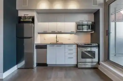 630 Queen Street Unit# 205 Toronto E01 Ontario M4M 1G3