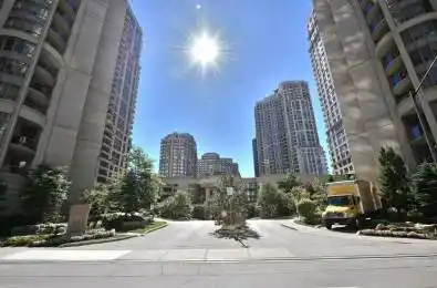 3880 Duke Of York Boulevard Unit# 807 Mississauga Ontario L5B 4M7