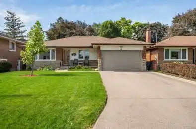 6 Fernalroy Boulevard Toronto W07 Ontario M8Z 3V6