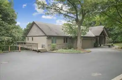 55 Mountain Street Grimsby Ontario L3M 3K2