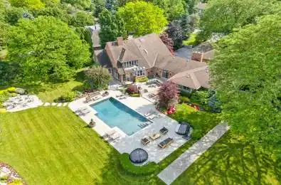 19 Lorraine Gardens Toronto W08 Ontario M9B 4Z5