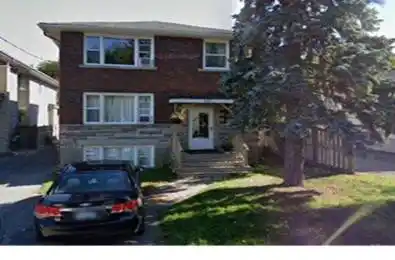 527 Laderoute Avenue Westboro - Hampton Park Ontario K1Z 5V9