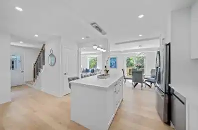 227 Thoms Crescent Newmarket Ontario L3Y 1C9