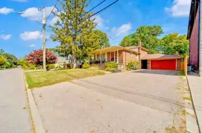 11 Presley Avenue Toronto E04 Ontario M1L 3P4