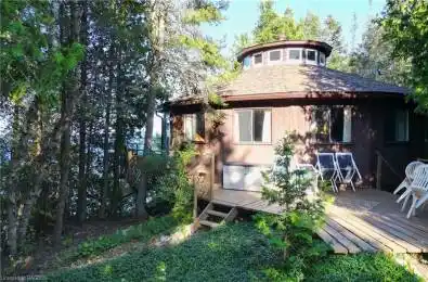 8 CARTER Road Northern Bruce Peninsula Ontario N0H 1W0