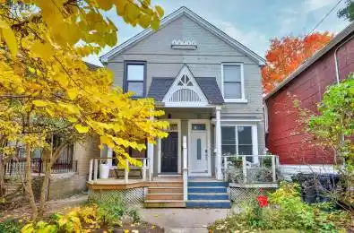 836 Manning Avenue Toronto C02 Ontario M6G 2W8