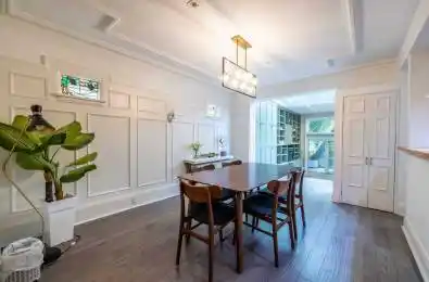 Upper 119 Lascelles Boulevard Toronto C03 Ontario M5P 2E5