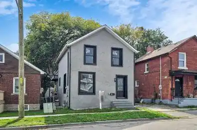 11 Maple Street Oshawa Ontario L1H 2L6