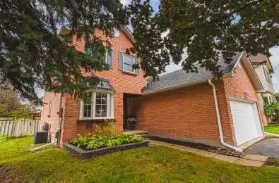 35 Cowan Boulevard Cambridge Ontario N1T 1E6