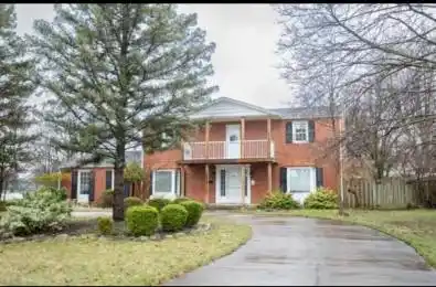 571 Sandra Crescent Chatham-Kent Ontario N8A 2C8