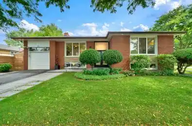 48 Hamlyn Crescent Toronto W08 Ontario M9B 1Z1