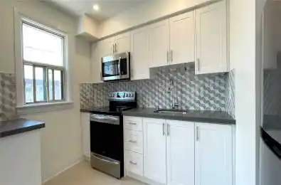 981 O'Connor Drive Unit# 1 Toronto E03 Ontario M4B 2T1