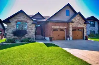 286 Sunset Drive West Perth Ontario N0K 1N0