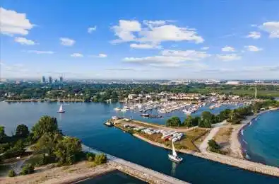 1295 Wharf Street Unit# 4 Pickering Ontario L1W 1A2