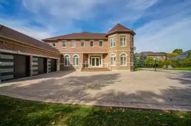 19 Aspen Leaf Court Aurora Ontario L4G 7T3