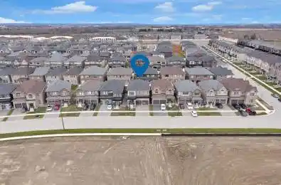 10 Tweedhill Avenue Caledon Ontario L7C 4K5