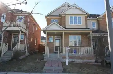 407 Hollandview Trail Aurora Ontario L4G 7M6