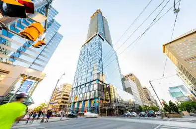 488 University Avenue Unit# 5102 Toronto C01 Ontario M5G 0C1