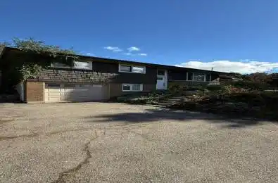 133 Elizabeth Crescent Whitby Ontario L1N 3S1