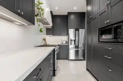 171 Wolf Creek Crescent Vaughan Ontario L6A 4C1