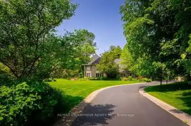 27 Blackberry Place Hamilton Ontario L0R 1H2