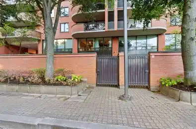 260 Heath Street Unit# TH 15 Toronto C03 Ontario M5P 3L6