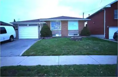 30 Doerr Road Unit# Bsmt Toronto E09 Ontario M1P 3A1