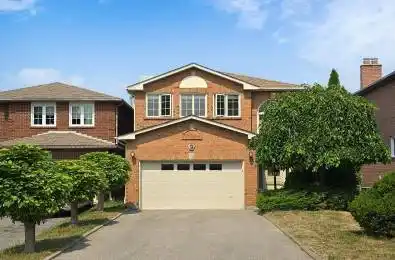 9 Cranston Manor Court Toronto E08 Ontario M1J 3M7