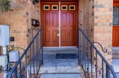 6 Sinclair Court Brampton Ontario L6X 4P5