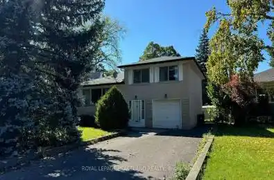 14 whitelock Crescent Toronto C15 Ontario M2K 1V8