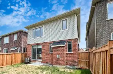 561 KENNEDY Circle Milton Ontario L9E 1P9