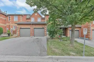 698 Caradonna Crescent Unit# 47 Newmarket Ontario L3X 1W6