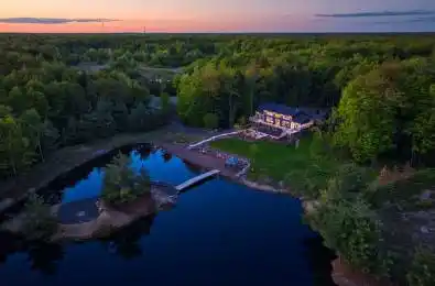 1076 Xavier Street Gravenhurst Ontario P0E 1G0