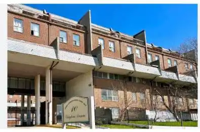 10 Eddystone Avenue Unit# 116 Toronto W05 Ontario M3N 2T2