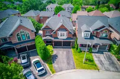 5360 Cachet Crescent Burlington Ontario L7L 7N6