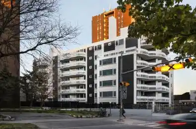 11 Walmer Road Unit# 403 Toronto C02 Ontario M5R 2W9