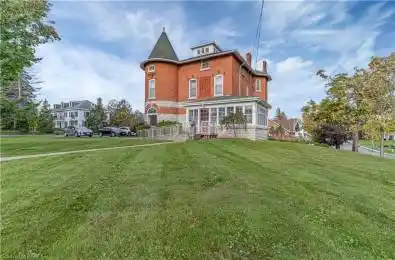 231 Dundas Street Greater Napanee Ontario K7R 2A9