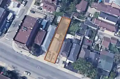 464 Oakwood Avenue Toronto C03 Ontario M6E 2W6