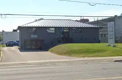 1533 Dundas Street Whitby Ontario L1N 2K6