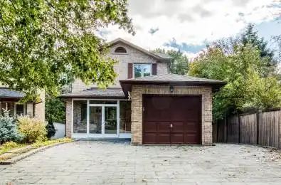 20 Valhalla Court Aurora Ontario L4G 5W3